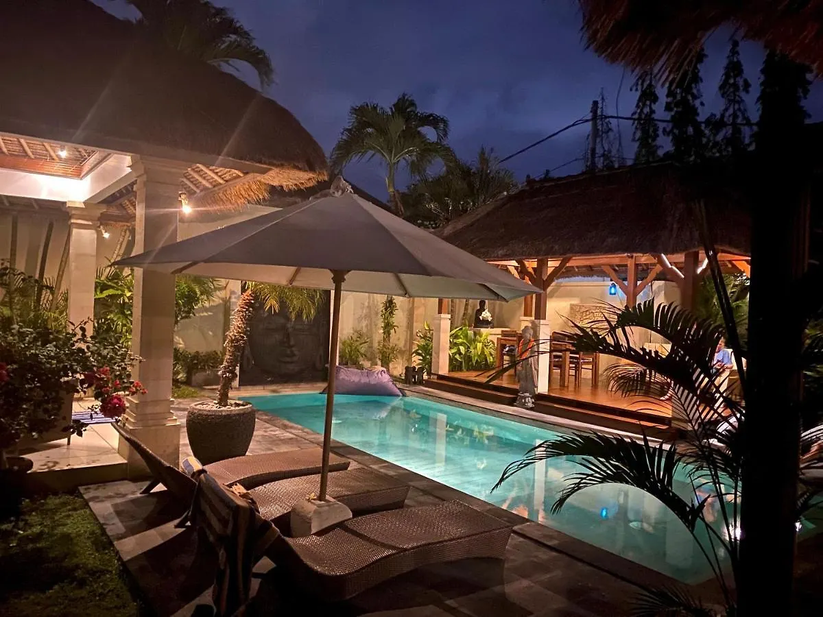 Beautiful Villa Indah 塞米亚克